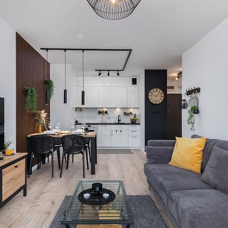 Dziwnow Luxurious Apartment No1 By The River By Renters Prestige Экстерьер фото